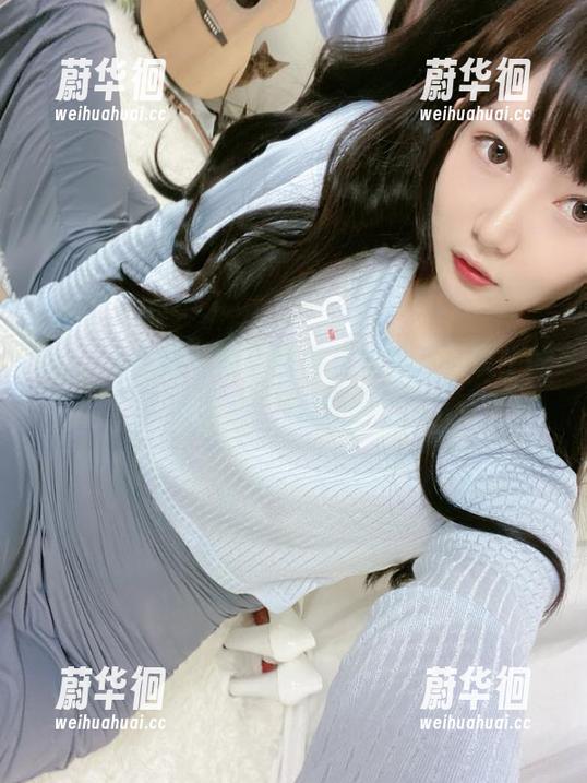 哦，51酱的私拍美图简直如昙花一现中的黑婚纱，超出预期！