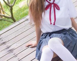 IMiss爱蜜社 – 张思允的修女作品，有点超出我的宗教想象…