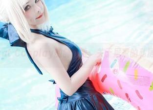 Kitkat Cosplay的创作秀:关于居家的私房哲学