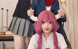 MiMi Chan的最新cos，玛修·基列莱特女仆装，这裙子不够好好穿的吧？