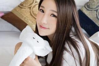 QingDouKe青豆客 – 白裙下的黄可christine：高清图册吾心，味道猎奇！