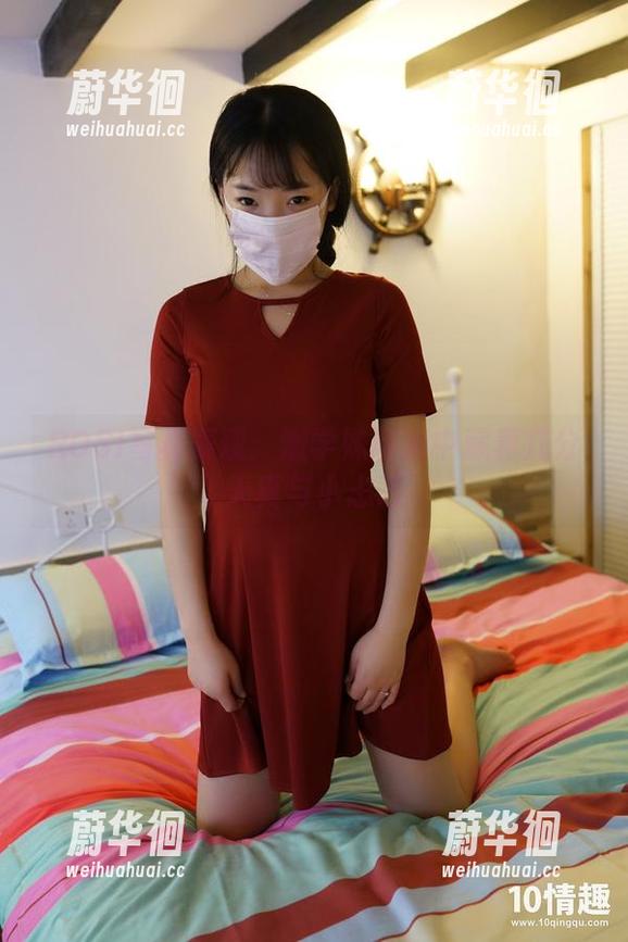 ROSI口罩 ROSI写真表现:嫩学妹制服中藏着几分天真与小忐忑