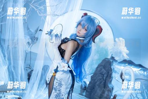 最新COS观察，Seya狮砸默默种草初音兔女郎，不知道会不会被打？