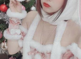 一袭红裙，Tomiko(とみこ)的作品让你额头冒汗，资源根本无法置身事外。