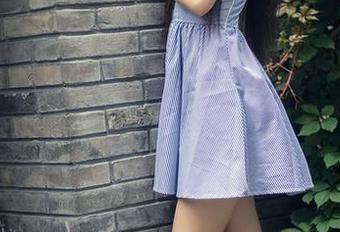 TouTiao头条女神 – 我真想问，娜依灵儿的定制粉色写真里，藏了几分寓意在里面呢？