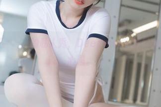 一场Uhye(이유혜)的私人秀，DeepmoreOffice里藏着的小心思。
