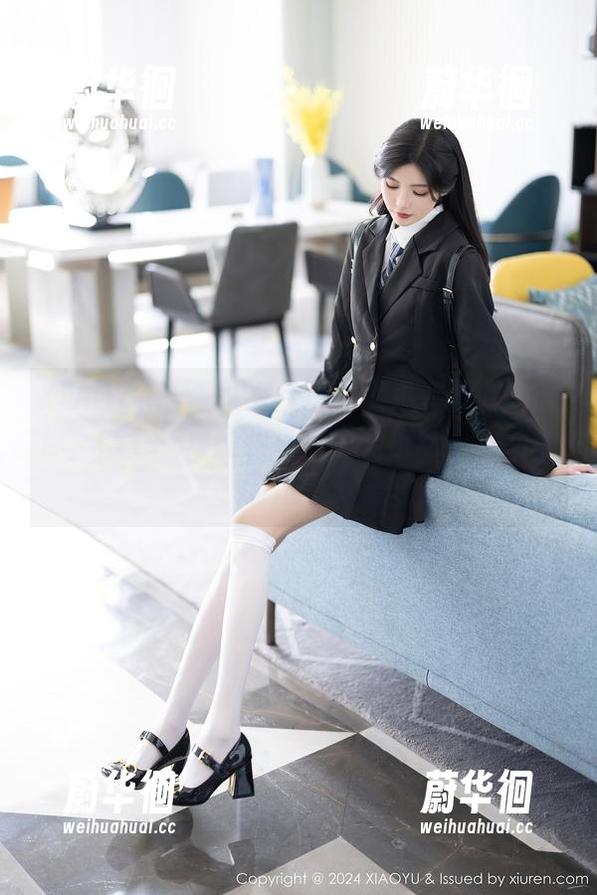 XIAOYU语画界 - 免费的美脚资源在呼唤你，Cris_卓娅祺让你也爱上这一双动人的足迹。