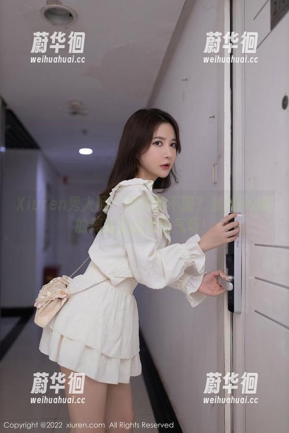 Xiuren秀人网-Miko酱 Xiuren秀人网 - 谁还敢不服?看Miko酱的美图里的女王气场!