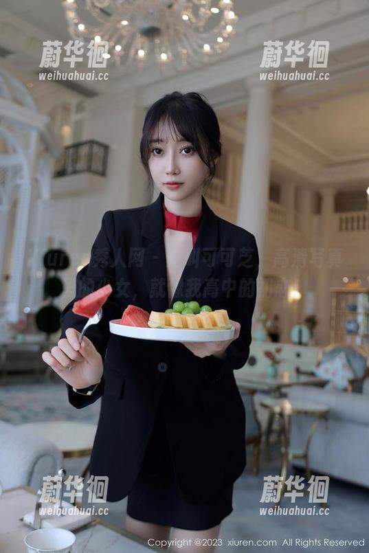 Xiuren秀人网 - 她叫可可芝，高清写真里的少女，就像我高中的初恋！