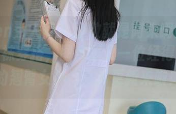 Xiuren秀人网 – 致敬就是阿朱啊的白衬衫黑丝袜穿搭，图库里又一位经得起考验的翘臀女神，高清更新来啦！