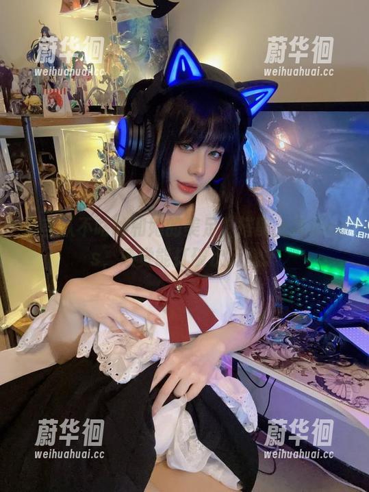 九言从不咕咕和她的美足，搭配上高清cos，感觉能打破次元壁。