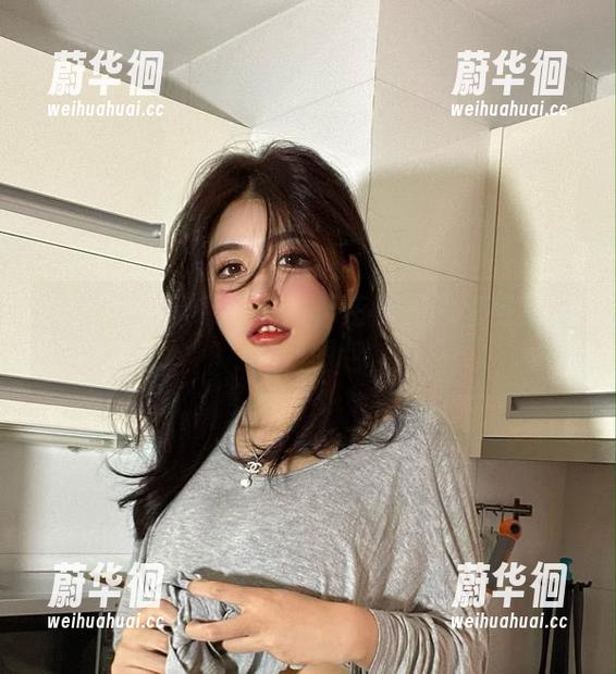 微密圈 - 逃课日记：于芷晴的教室与那些私房图包