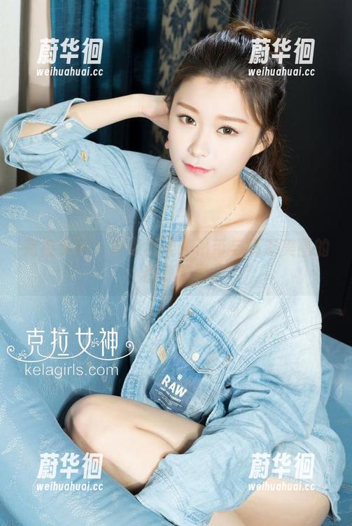 克拉女神 - 钟淇再现：吊带与高清美图的颜值较量