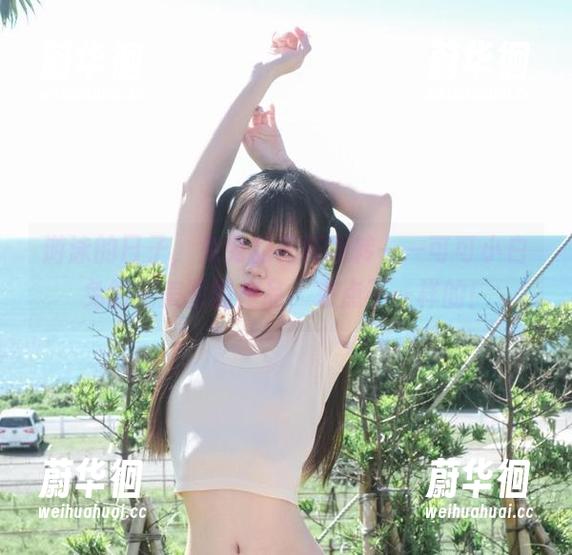 游泳的日子，兔兔的花样翻转——可可小白兔的完美原图作品，来点不一样的！