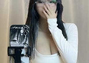 微密圈 - 从皮衣看可馨juicy,谁会在意那无圣光的线条?图包随意