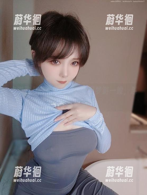 名濑弥七的礼服分享，如同梦游一般，越看越不自觉流连。