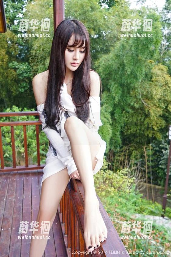 嗲囡囡-伊蓓Eva 嗲囡囡 - 图片里,伊蓓Eva化身修女,安静与俏皮的交汇