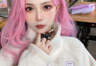 让人忍不住点开的在线短裤写真,大肉丸Amiee确实搞事情了