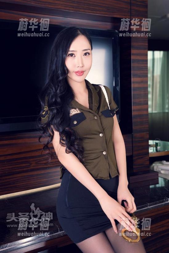 头条女神 - 李丽莎的旅拍合集：为了美照，我甚至愿意背着行李跑！