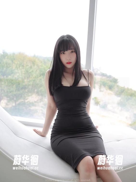 在姜仁卿(강인경)的图册里，和服才叫疯狂千层，你能不看吗？