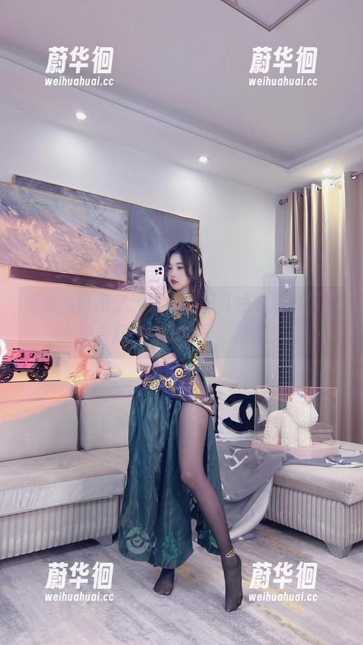 小小奶瓶儿 最新坐卧不宁:小小奶瓶儿睡衣照,原图都要打呼噜都醒了,哈哈!