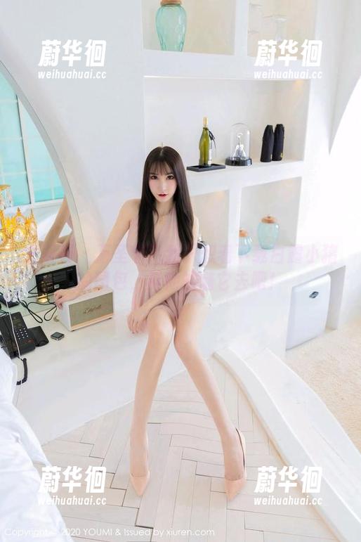 尤蜜荟 - 万圣节？我只想着下载白露小猪的图包，其他的随它去吧！
