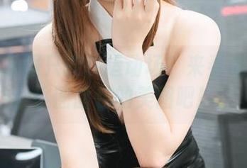 谁说体操服只能在运动场?来看看巧克力小圆面包的美图吧!