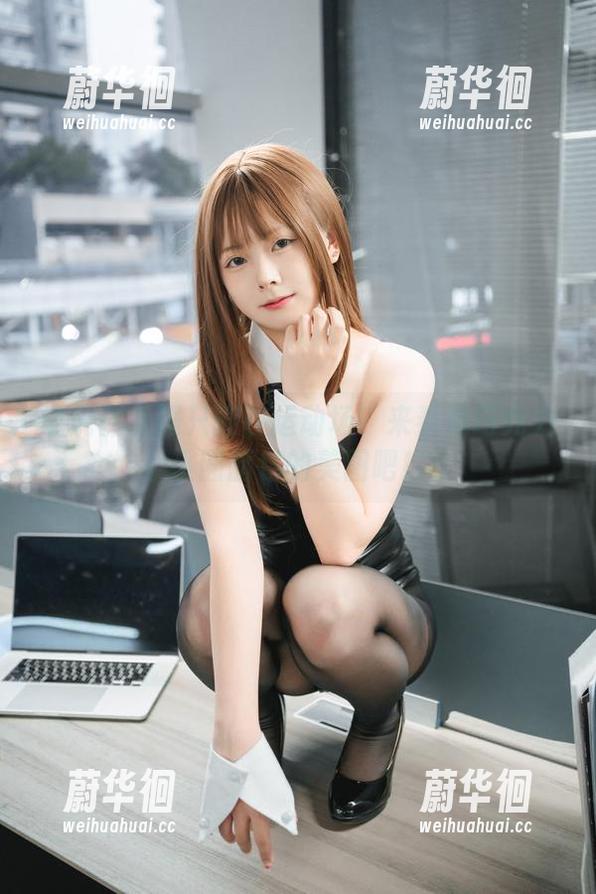 谁说体操服只能在运动场？来看看巧克力小圆面包的美图吧！