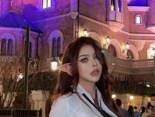 微密圈 - 希希Gina频道里的自拍合集,像是在翻阅一本奇妙的小册子!