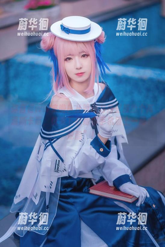 弥音音ww来啦！从明日方舟里捞出个高清斯卡蒂，快来下载给你手机镀上一层“炫酷”！