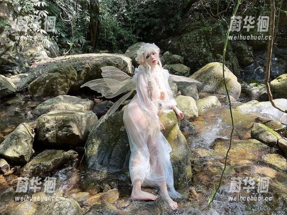 看无颜小天使wy在比基尼中游弋，私拍里的美图啥时候才不让人心痒呢？
