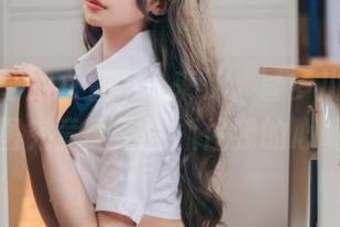 杏仁曲奇的女警cos来了,喜多川海梦的套图究竟能不能抓住我的心呢?