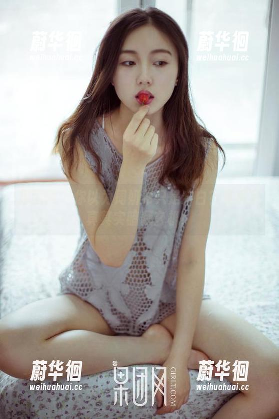 果团网 - 你以为周妍希只是穿白？私房写真其实暗藏玄机！