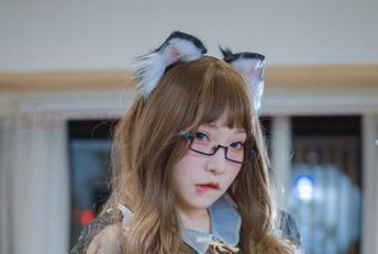 翻滚吧,次屁啦的透明女仆cos,连美图都不敢直视