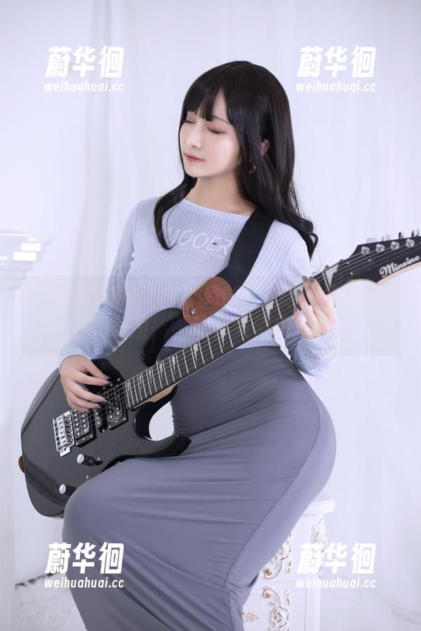 牛仔裤？洛璃LoLiSAMA说这可是免费的美图，不让你失望哦！