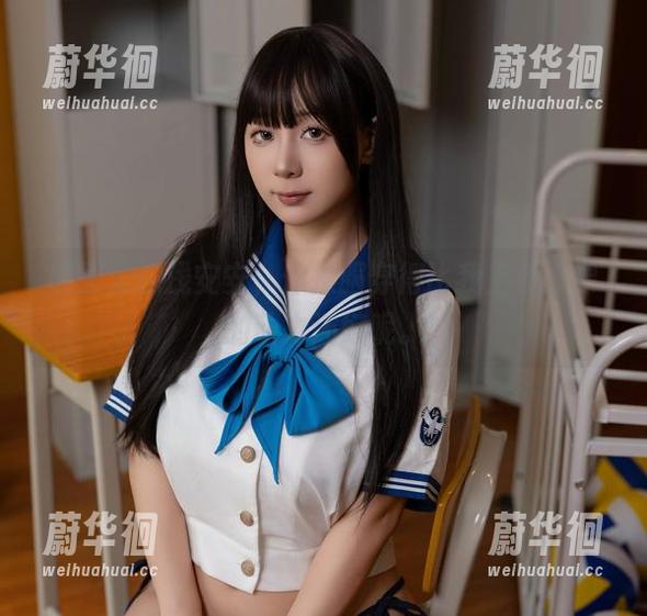 浅安安 原图里的浅安安,体操服穿得比我上健身课的动力还好呢。