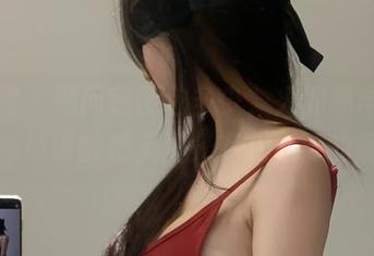 微密圈 - 别问我图包多少，火龙果羊这件黑连体吊带能把无圣光变成必要的装备。
