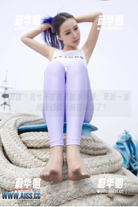 爱丝-若兮 爱丝 - 若兮不甘寂寞的水手服:更新一波,把我们都晕倒在海滩了?