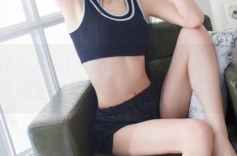 爱蜜社 – Angela小热巴的户外写真集：真心觉得花草树木在窃窃私语。