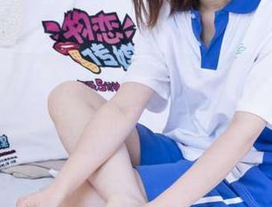 物恋传媒 – 居家小竹的私拍资源：来吧，跟上我的搞怪步伐！