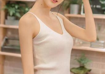 认真观看王羽杉的厨娘写真，真有种“我今晚就吃鸡”的冲动！