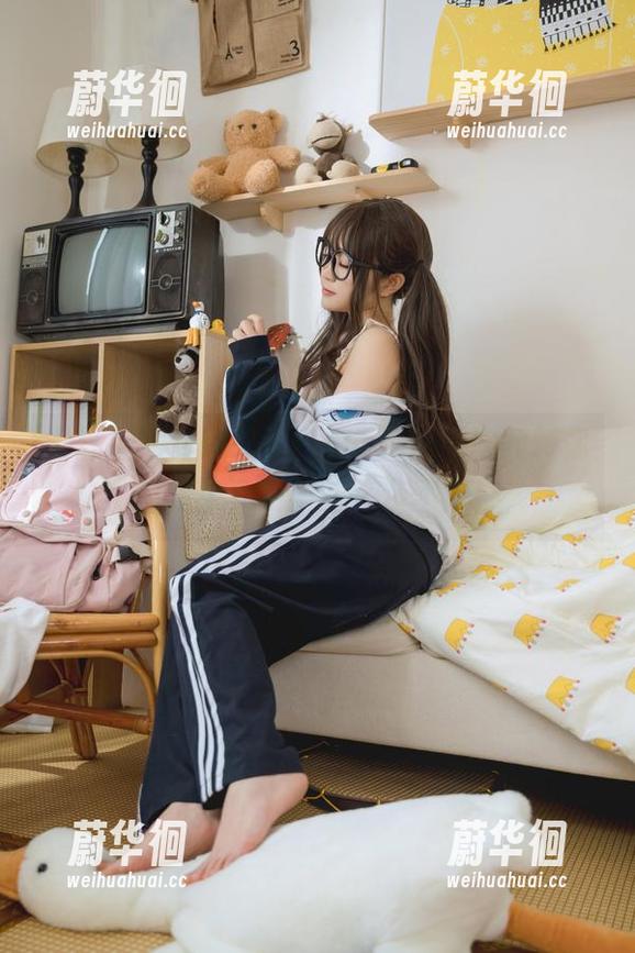 最新制服作品来了，神沢永莉再次翻转你的想象，更新的一步不落！