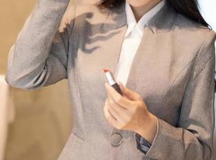 秀人网 - 图片充满了氛围，Egg尤妮丝穿上连体衣，让我下载欲望无处遁形…