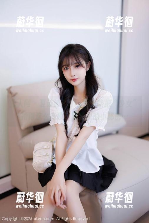 秀人网-夏诗诗Sally 秀人网 - 夏诗诗Sally竟然能把“少女”拍得这么有趣,图集里的小秘密…