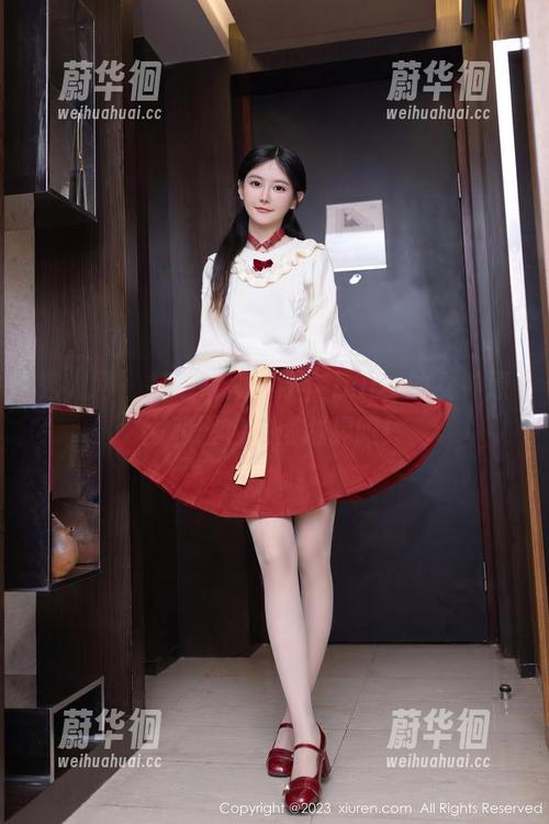 秀人网-小雨baby 秀人网 - 打破常规!小雨baby的女神原图和图包来得贼晃眼!