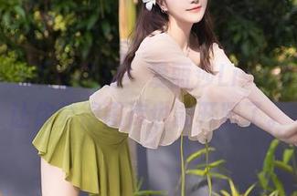 秀人网 - 不可思议!爱丽莎Lisa的镂空,让你觉得图库也能开眼了。