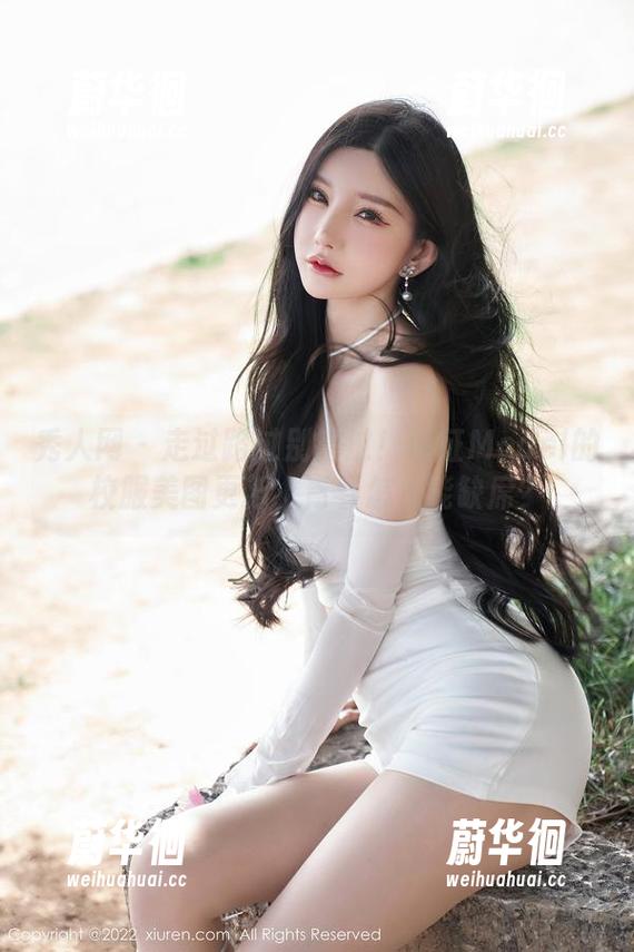 秀人网-葛征Model 秀人网 - 走过路过别错过!葛征Model的校服美图更新,青春怎么能缺席?