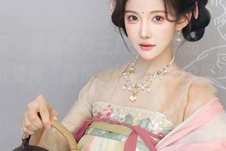 秀人网 - 邹晶晶女王的全集作品,随便翻一个就觉得“剧情”比我周末的娱乐信息还丰富。