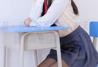 稚乖画册 – 夜夜抛下所有，在天台停车场留下高清的肉丝回忆