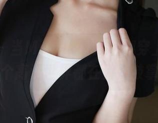 美媛馆 – 当Manuela玛鲁娜穿上旗袍，整个高清世界都在为她鼓掌！